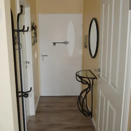 Haus Sonnenschein - Whg 9 - Preiswerte Komfortable Für Kleine Familie Apartment *